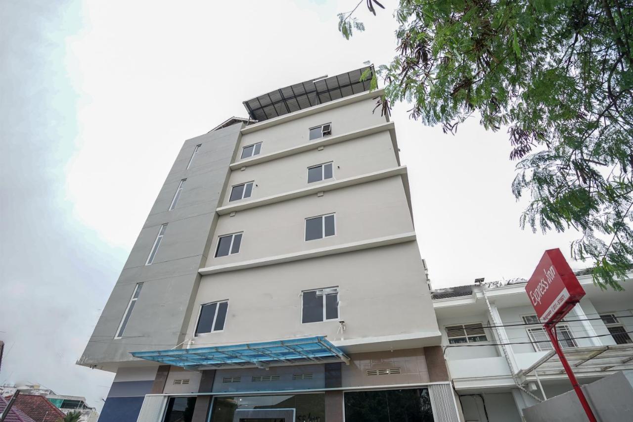 Oyo 616 Express Inn Παλεμπάνγκ Εξωτερικό φωτογραφία